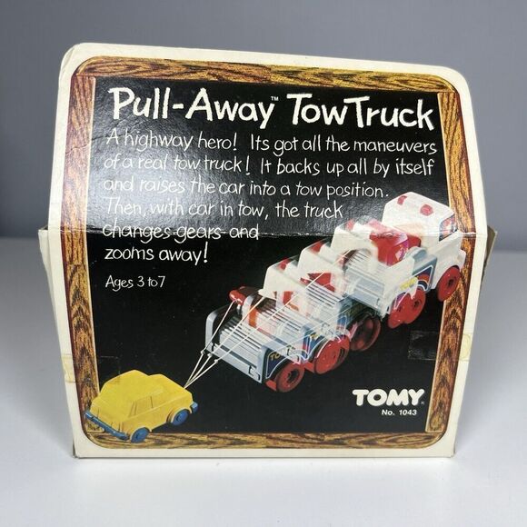 Tomy Pull-Away Toy Tow Truck Vintage 1984 No. 1043 Complete With Box & Booklet - Picture 10 of 12